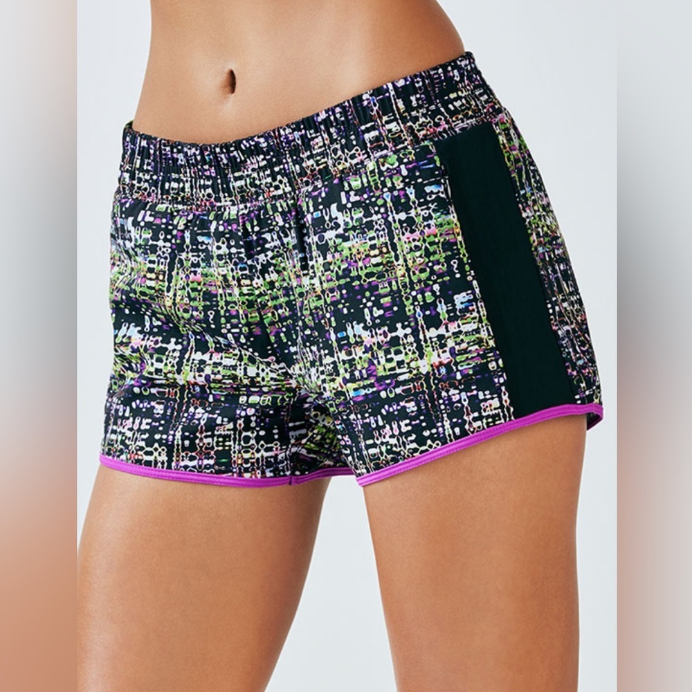 Fabletics Fallon Short in Dot Matrix Print